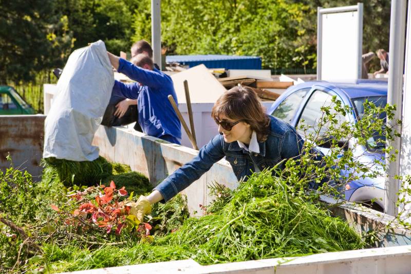 Benne pas chère pour déchets verts jardin et espaces verts à Mallemort, Salon de Provence, Arles